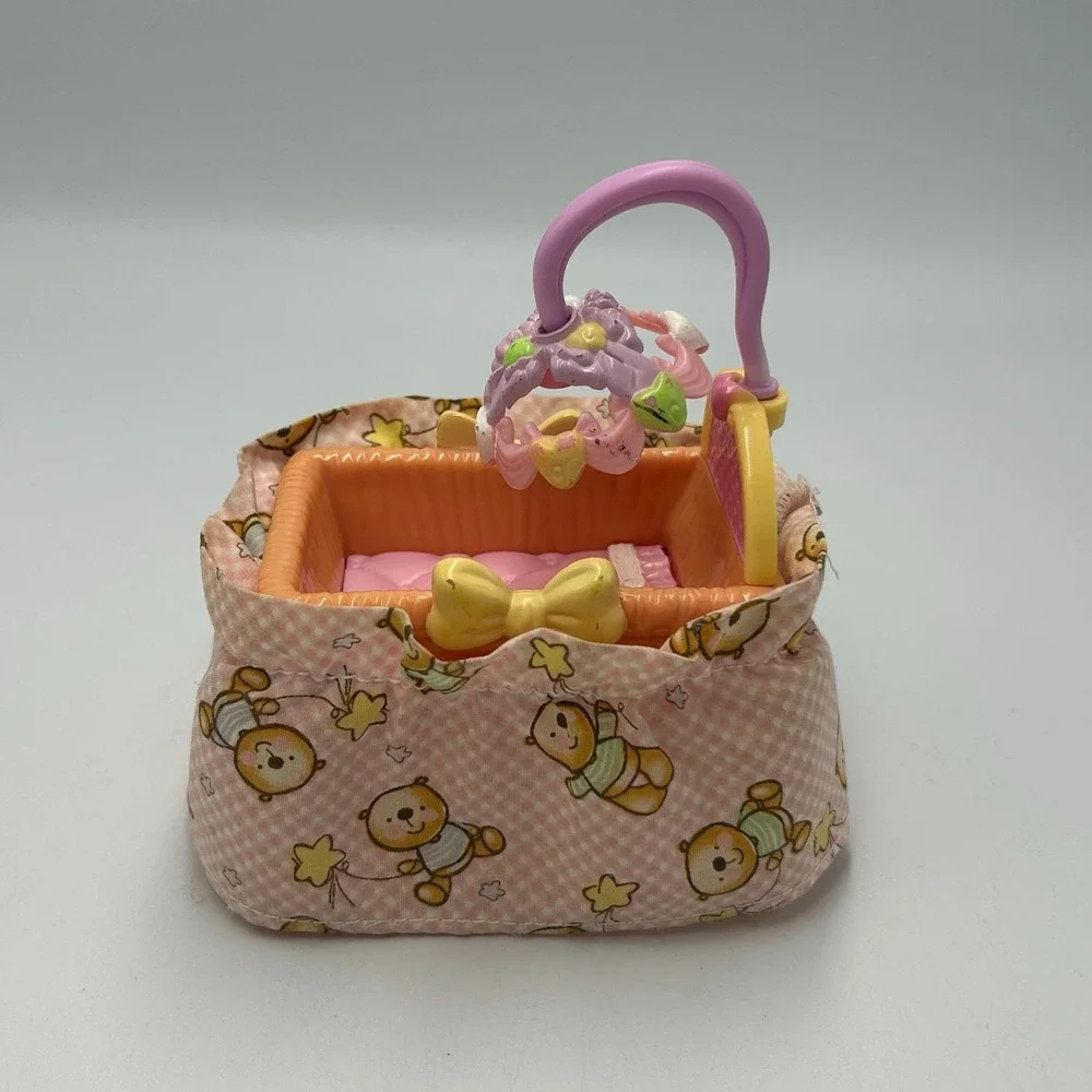 Fisher Price Loving Family Dollhouse Pink Baby Bed Girl Bassinet 2007 Mobile